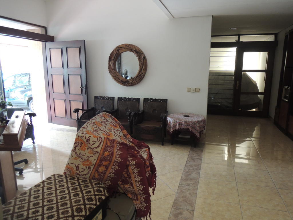 Rumah Polonia Guest House Cakarta Dış mekan fotoğraf