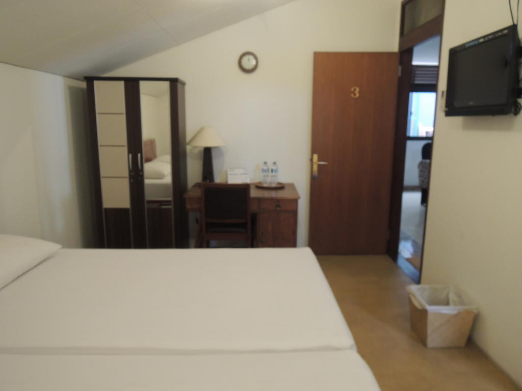 Rumah Polonia Guest House Cakarta Oda fotoğraf