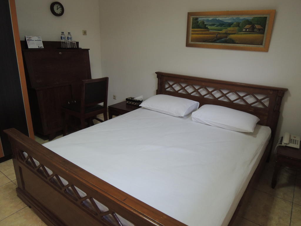 Rumah Polonia Guest House Cakarta Oda fotoğraf